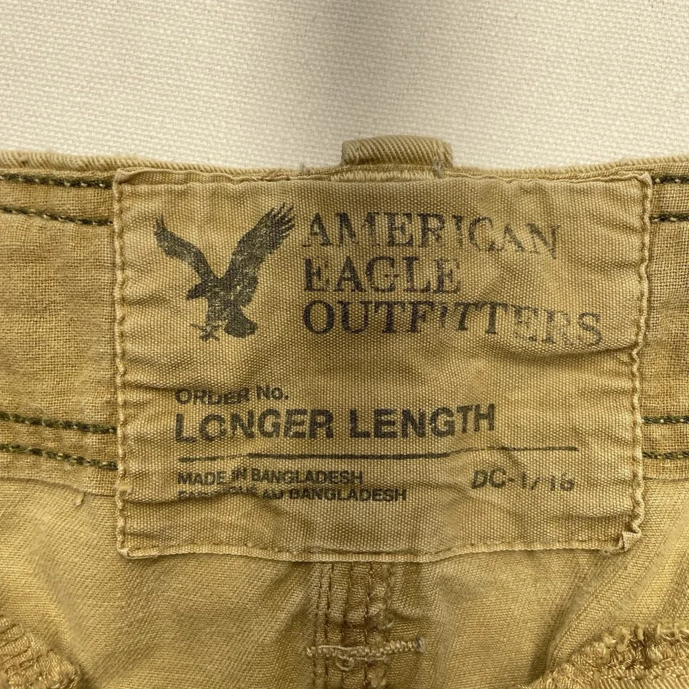 American Eagle Men's Cargo Shorts 31 Brown Distressed 11